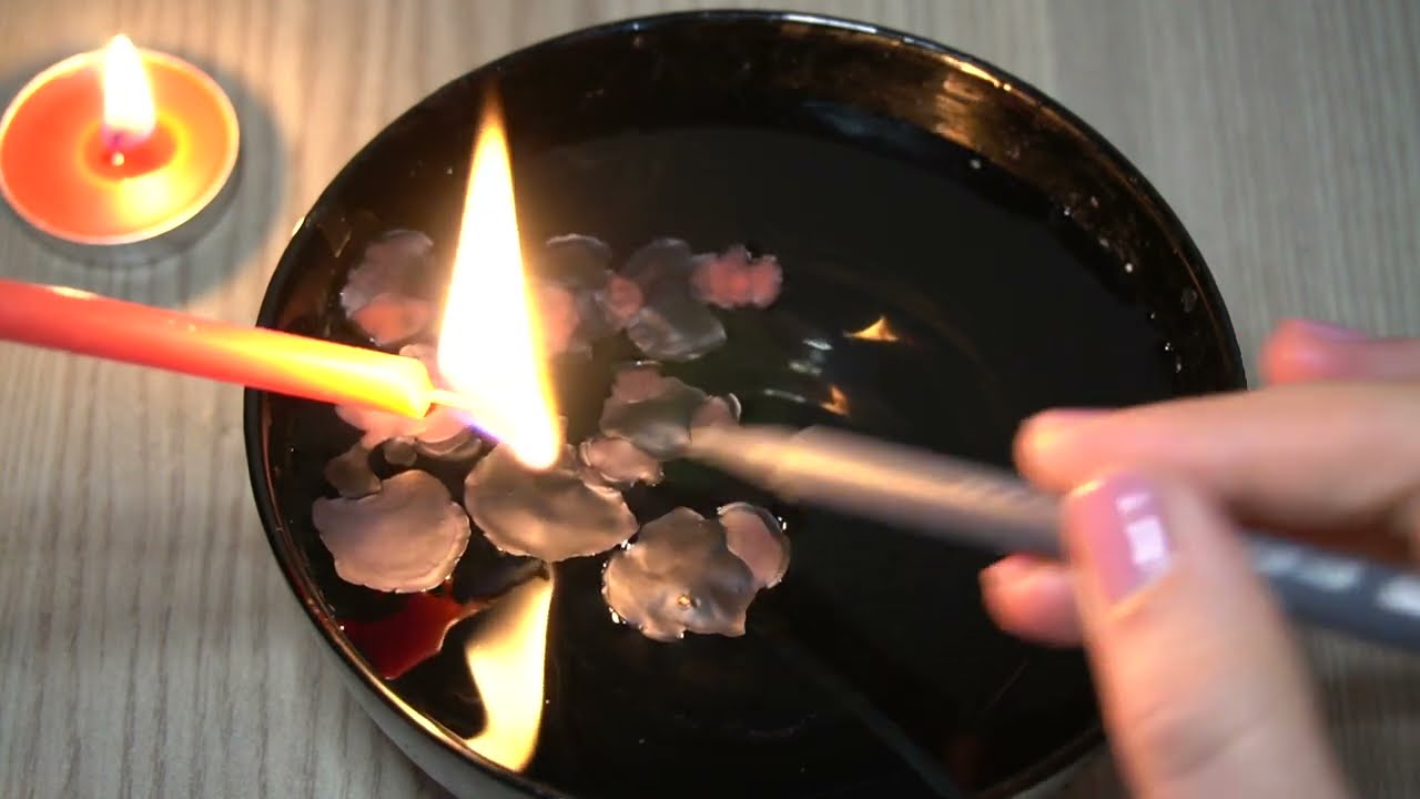 ❗ ГАДАНИЕ НА ЛЮБОВЬ 💖 МЫСЛИ ЗАГАДАННОГО ЧЕЛОВЕКА 💘 #гадание на воске