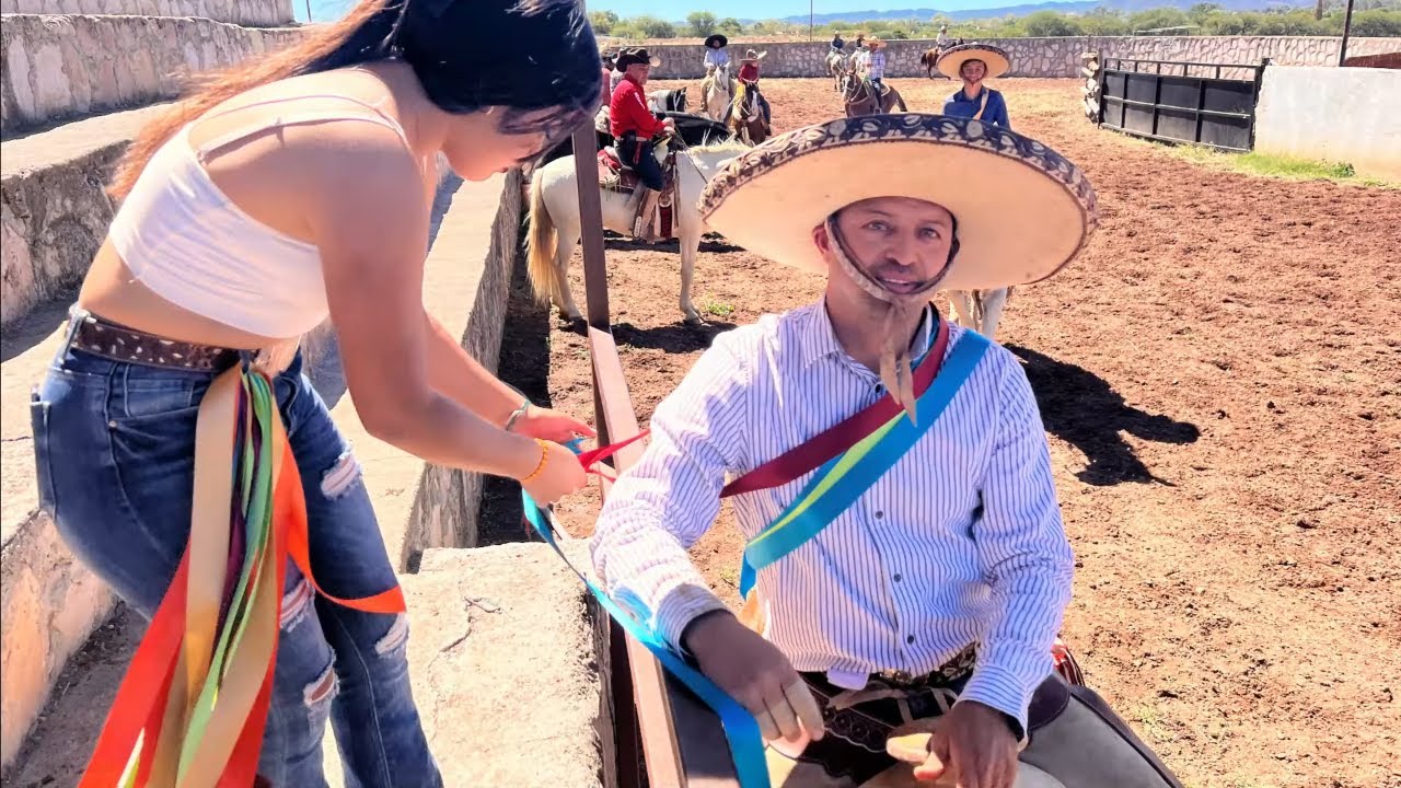 LOS RODEOS DE MEXICO REINAS Y CHARROS