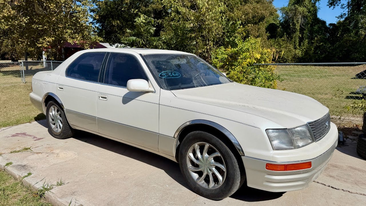 Can we Fix this Abandoned Lexus? Parked 10 Years Ago - Doesn't Run