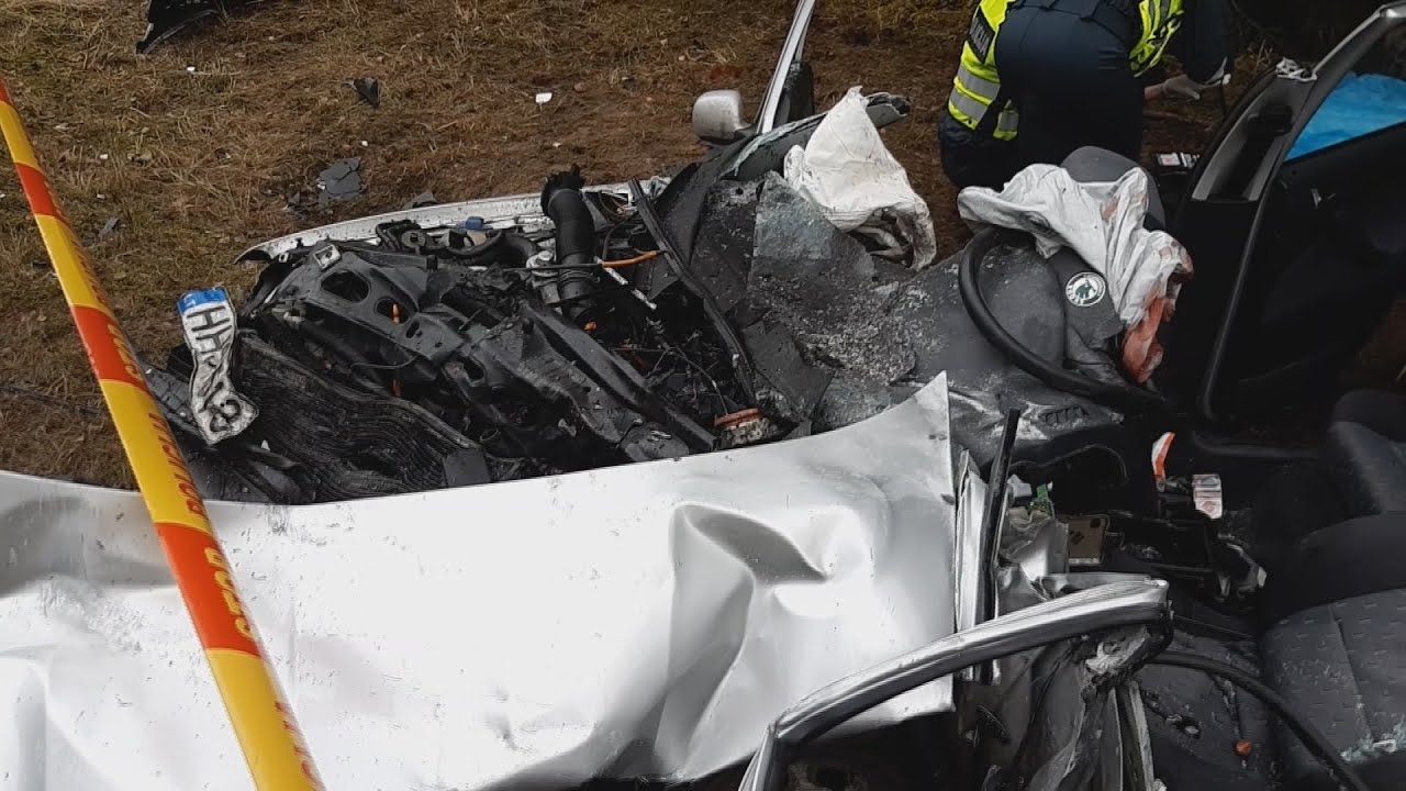 Tragiška avarija Kauno r.: susidūrus automobiliams žuvo du žmonės