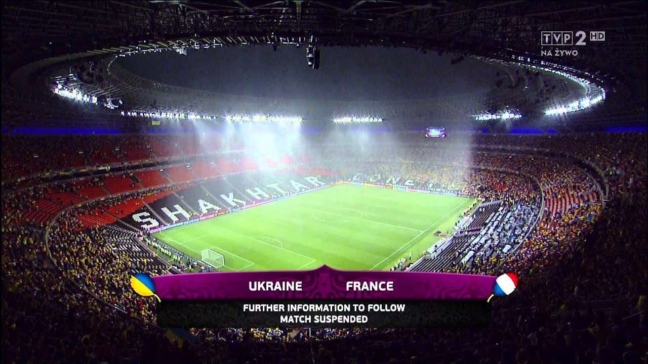 EURO 2012 - Ukraina - Francja - deszcz na murawie (przerwany z powodu burzy)