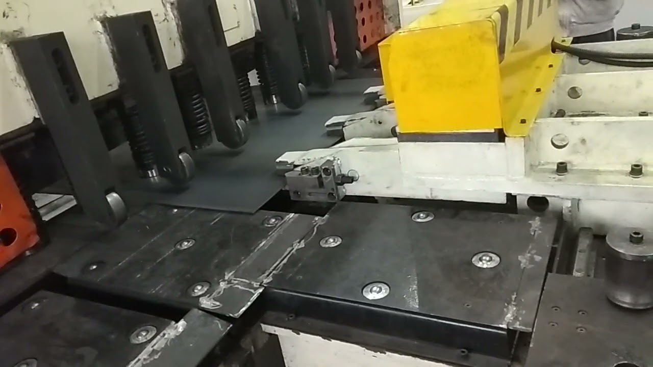 shearing machine | Máy chặt CNC Hualu Automech
