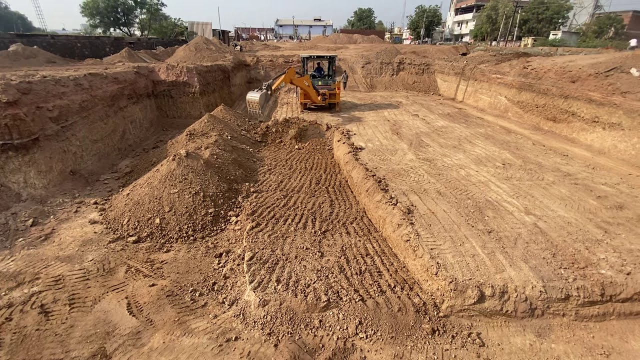 Case770ex backhoe loader work on a underground ||