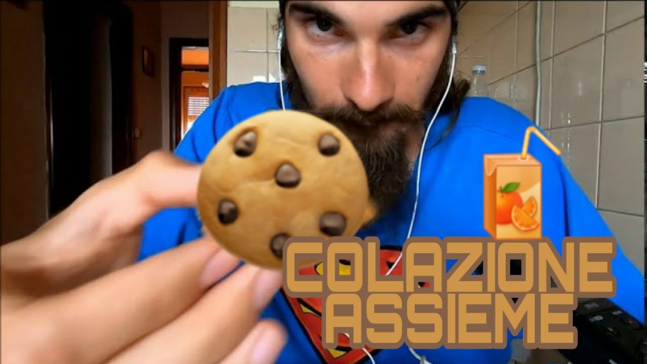 ASMR ita: EATING Sounds BREAKFAST Together 🍪☕ Facciamo COLAZIONE (whispering)