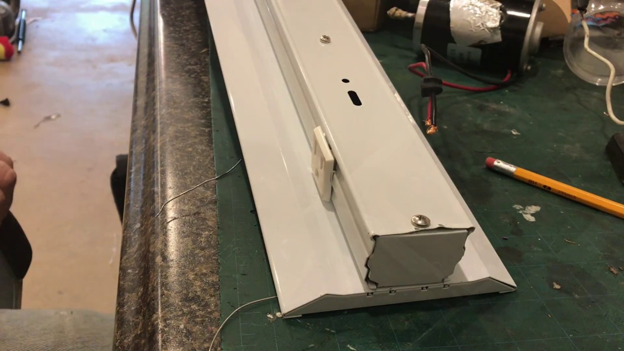 FIX 4 foot LED shop light by ultra performance