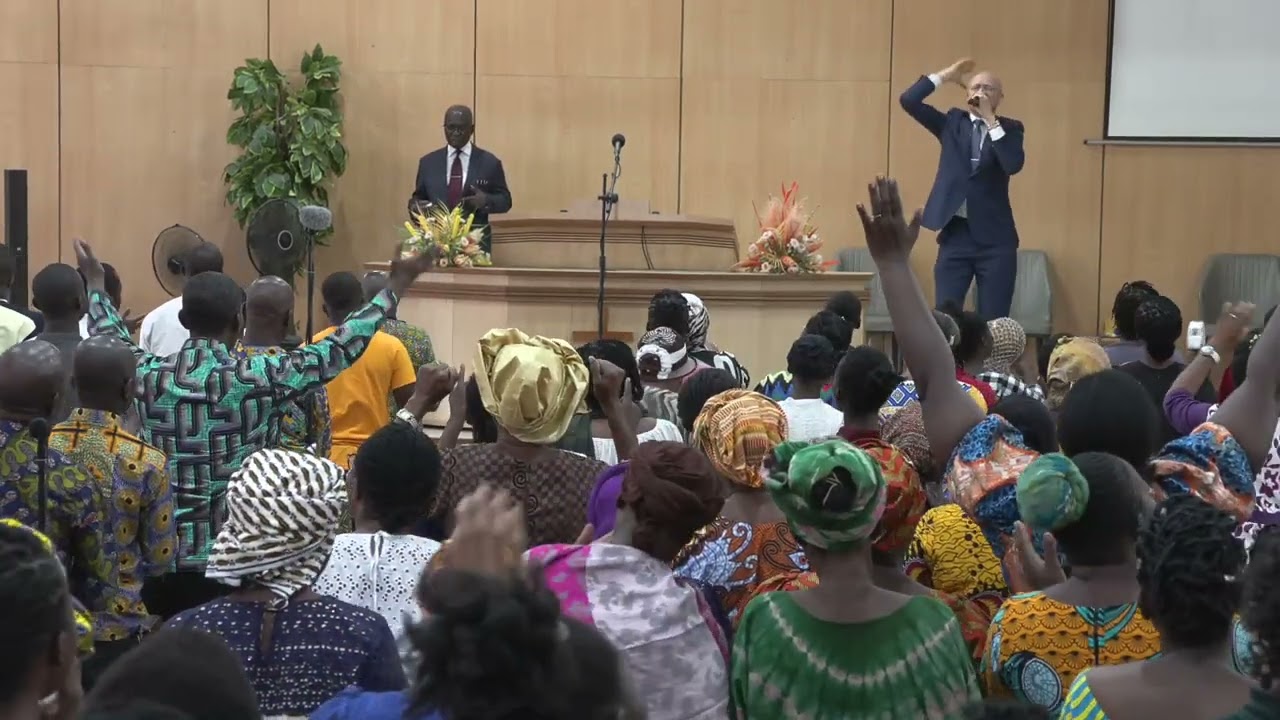 Notre Dieu r&egrave;gne encore - Fr Aymard KOUAME