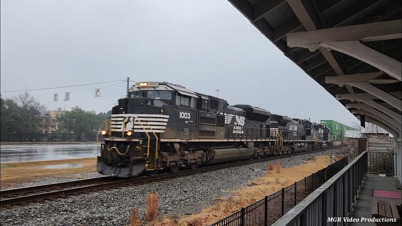 1-3-2026: NS SD70ACe 1003, AC44C6M, & GP60 Lead NS 24A Thru Warner Robins, GA