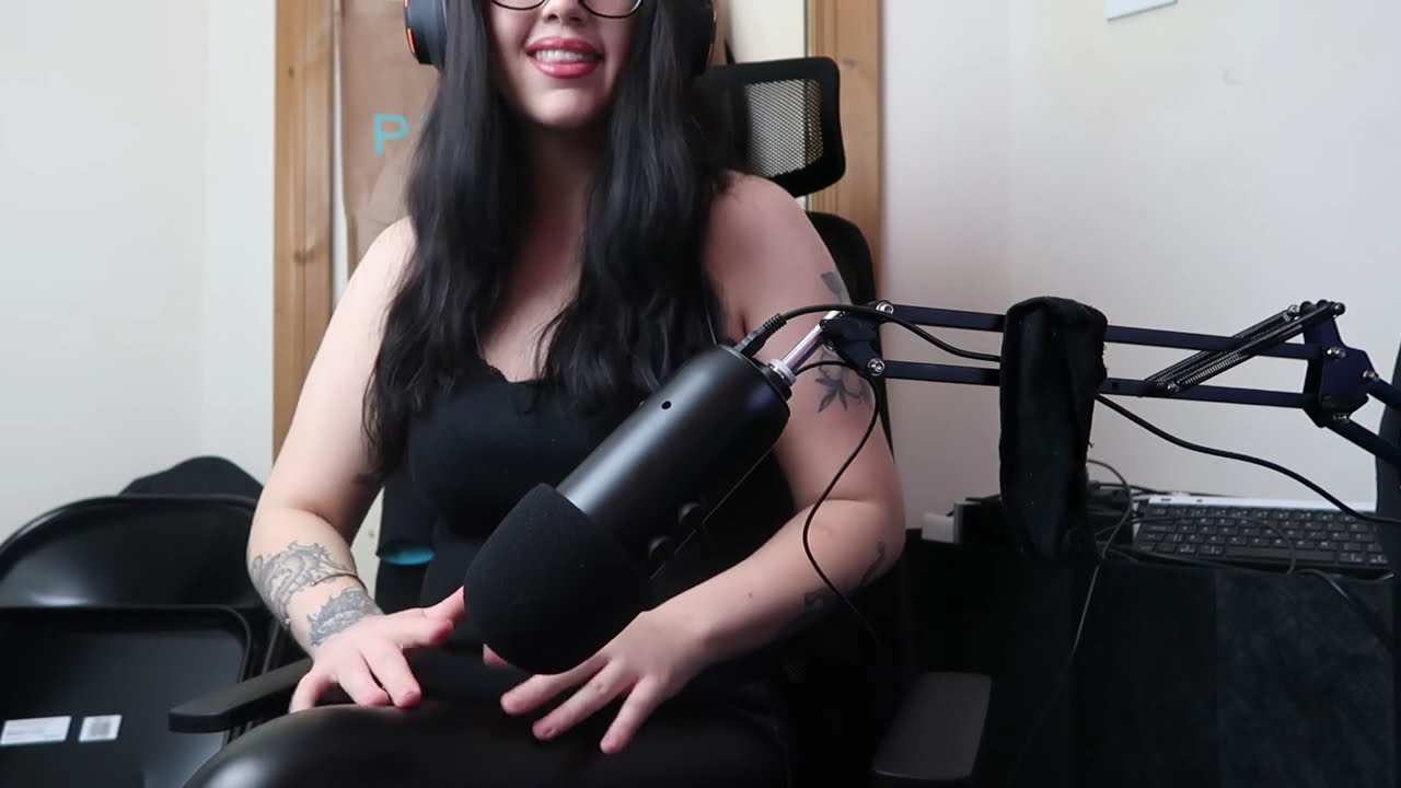 Leather-Look Activewear — Microphone Fabric Test