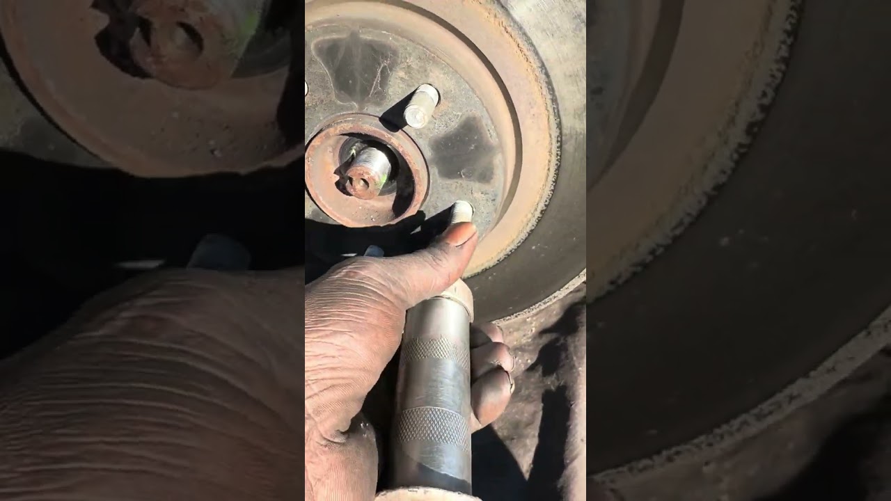 2015 #hyundaisantafe #howto #tutorial lower #controlarm  replacement #shorts 