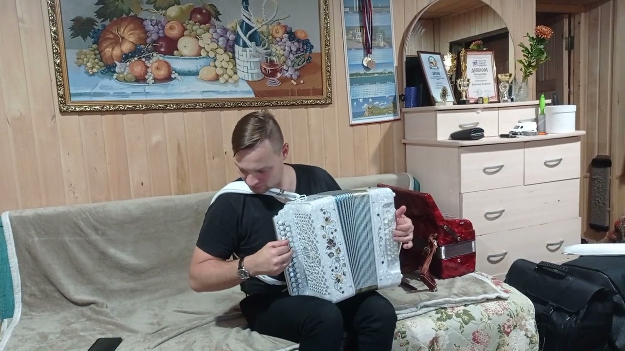 Гармонь До мажор с 2 регистрами и  сурдиной кусковая максималка.