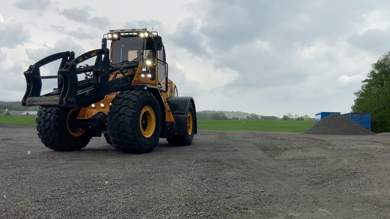 Köp Lastmaskin Ljungby L18 på Klaravik