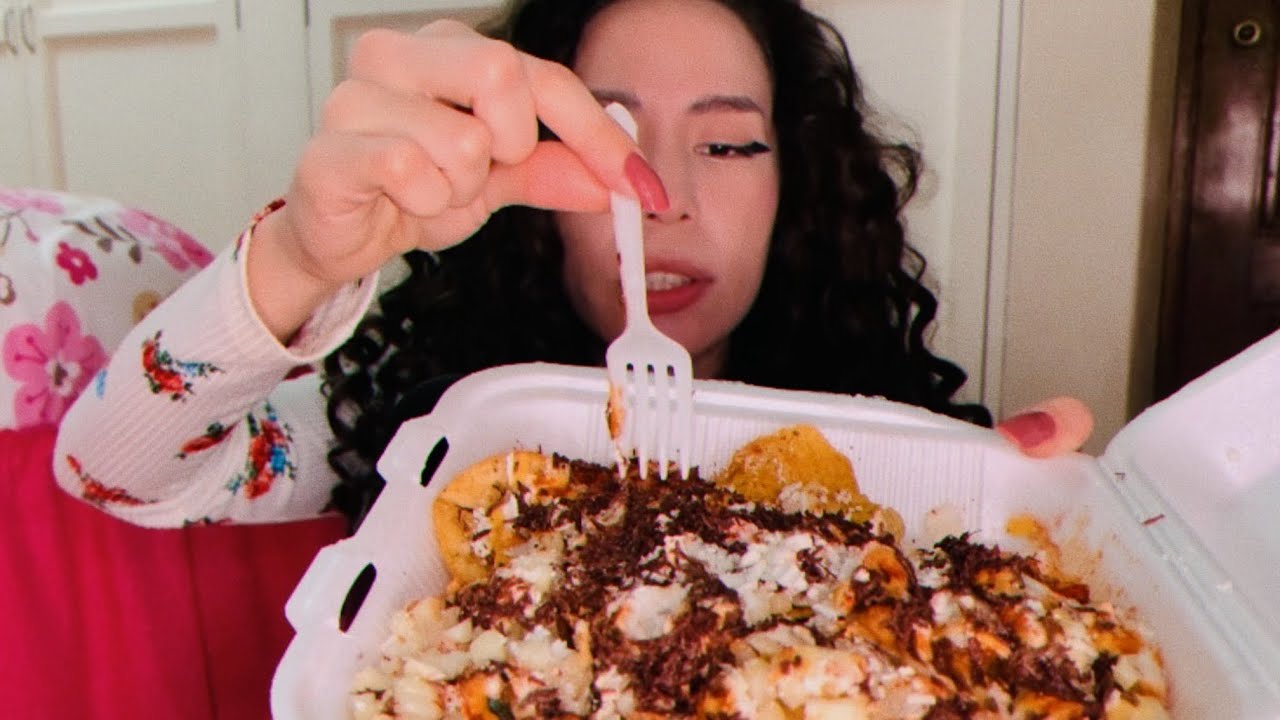 ASMR comiendo tostiesquite con chapulines | cielo para dos
