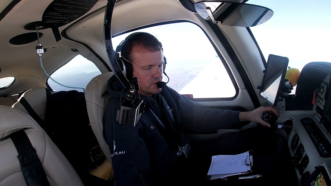 Stinklangweiliger IFR Flug von Pula nach Berlin mit einer Cirrus SR22TN