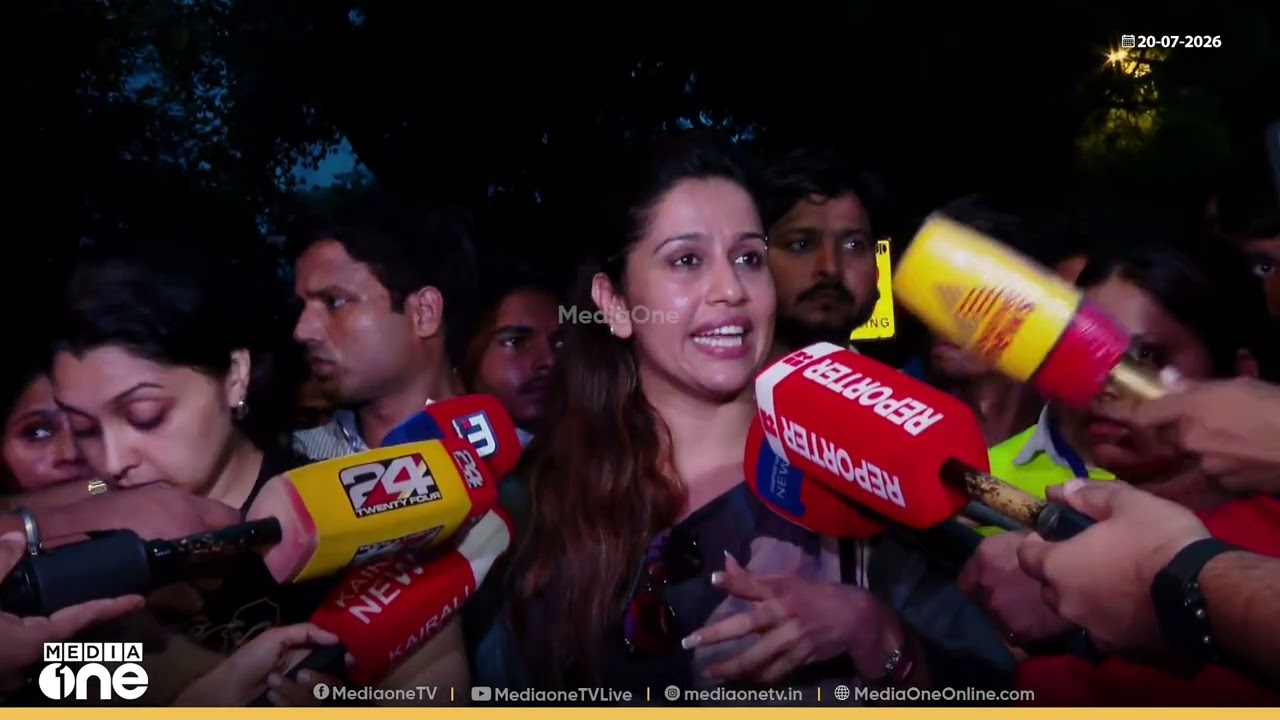 രാജ്യം ഭരിക്കുന്ന പാർട്ടിക്കെതിരെയാണോ നിങ്ങളുടെ സമരം? രഞ്ജിനി ഹരിദാസിന്റെ പ്രതികരണം