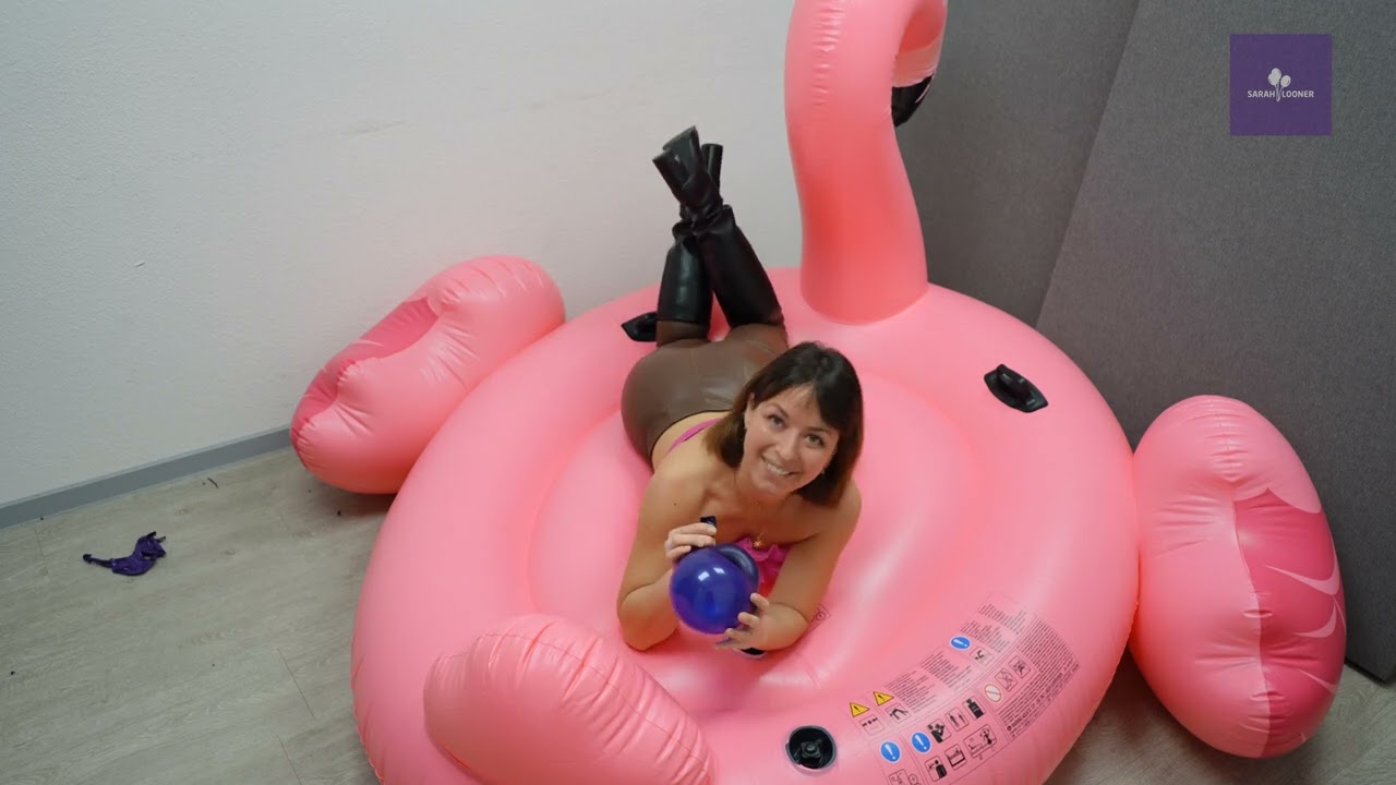 [DE] (Free-Clip) Lila bläst ein Blossom und ein Donut Luftballon für dich auf und lässt es knallen!