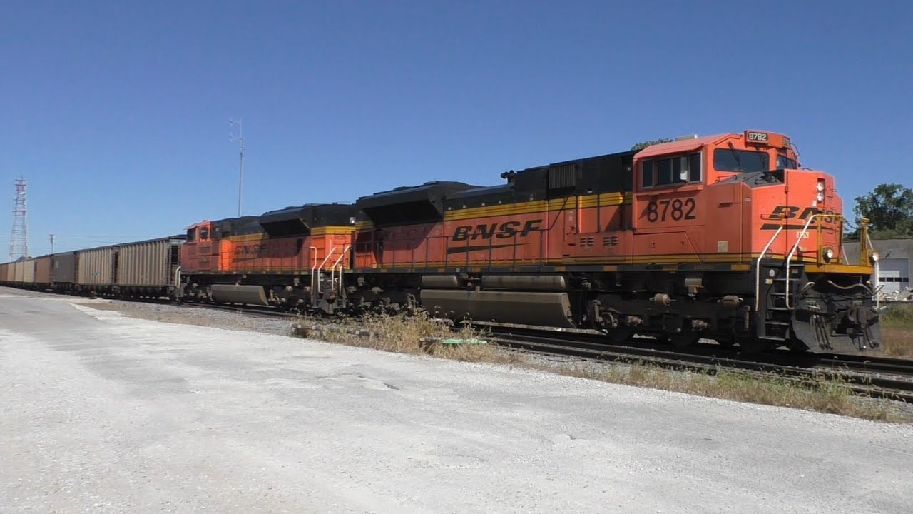 BNSF 8782 Horn Action