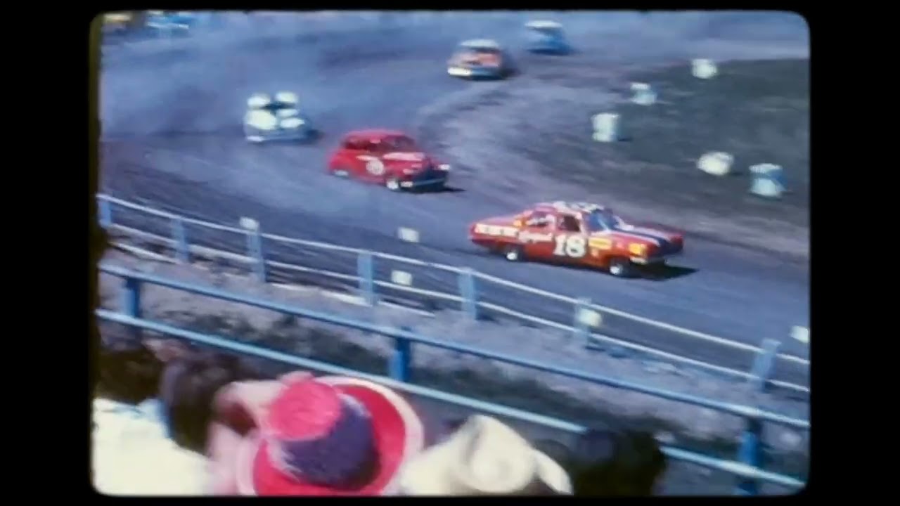 1970 Stock Car Racing  - Waikaraka Park, Auckland, New Zealand.