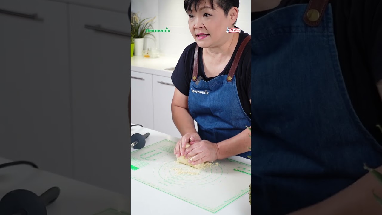 Thermomix® Tutorials - Bunny shaped Pineapple tarts with Mimi Liew🍍