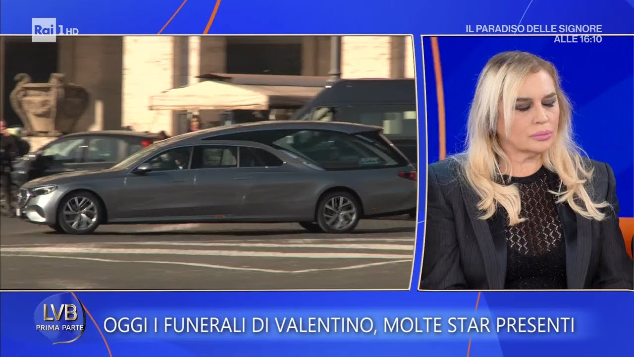 Funerali di Valentino: vip e gente comune salutano il re della moda - 23/01/2026