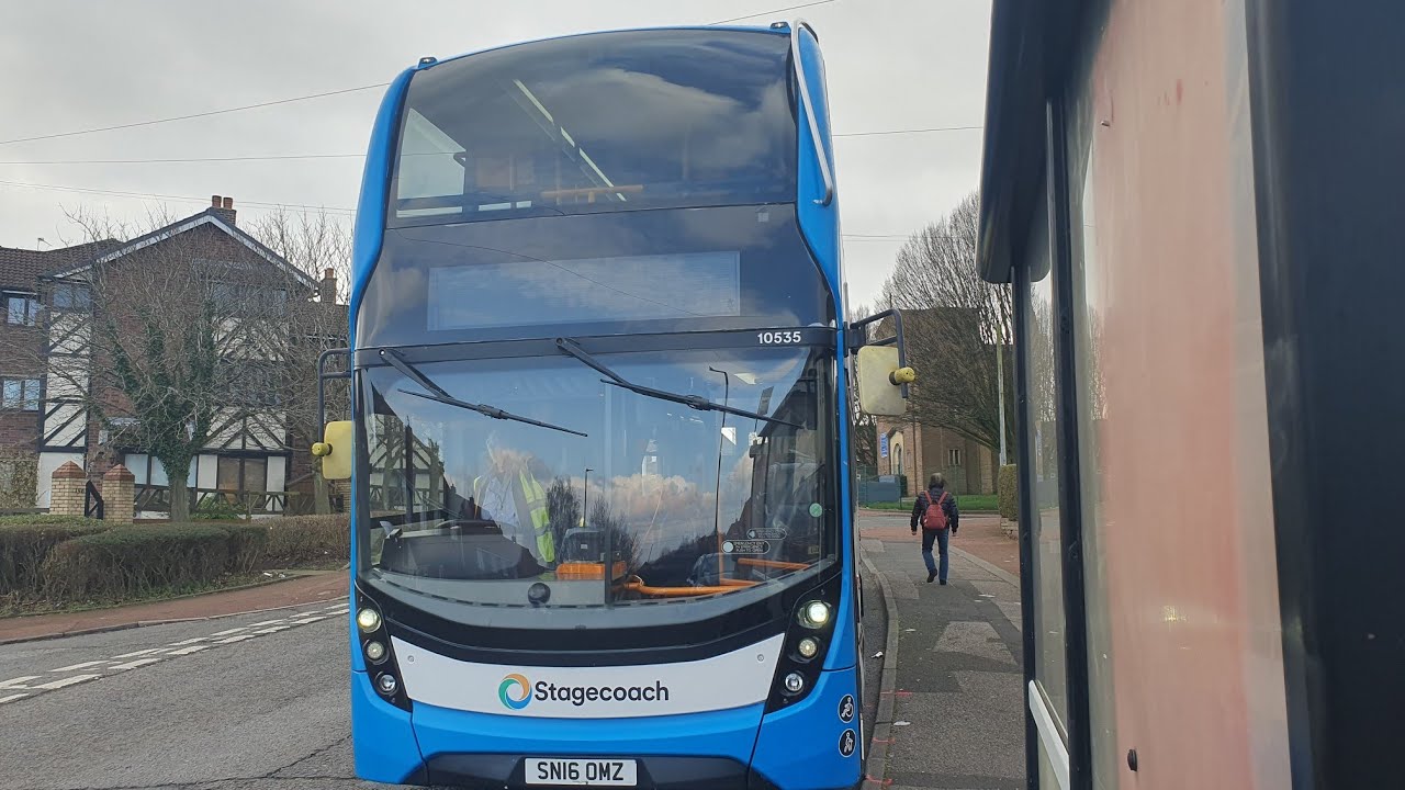 Stagecoach Newcastle 10535 on the 10 to North Kenton, Delamere Road via Westgate Road, Big Lamp