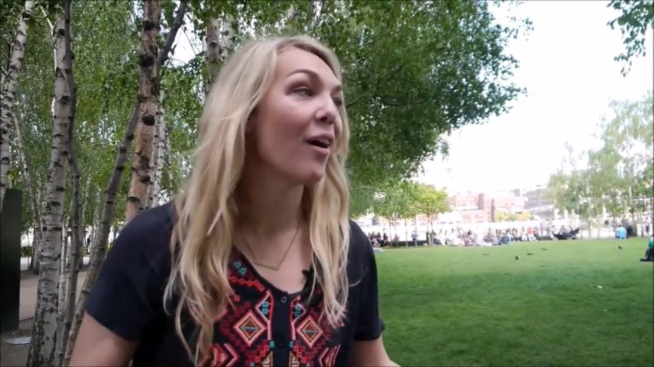 Sophie talks about her Carbon Black