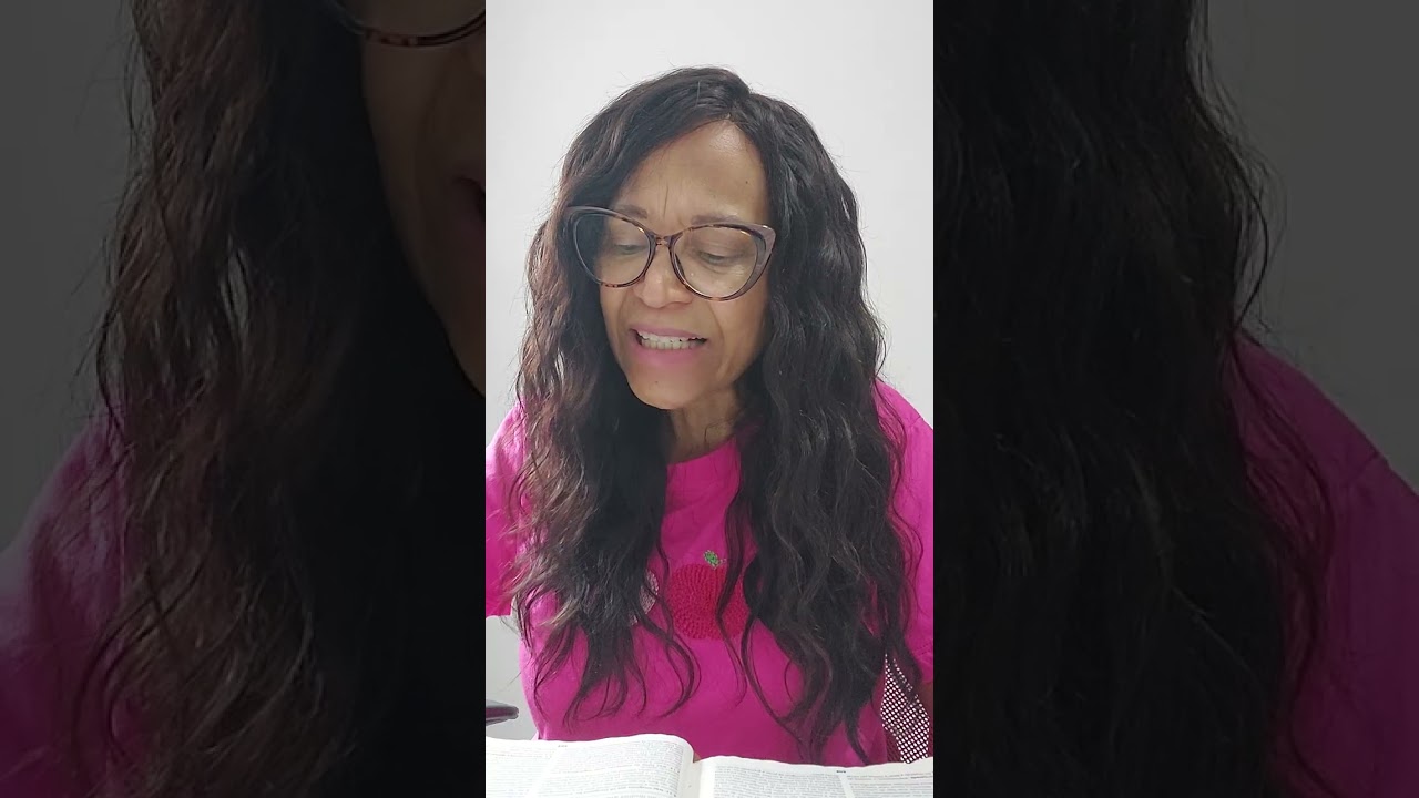 Deus vai estender o cetro de ouro pra vc AGORA ‼️ 📖 ✅️