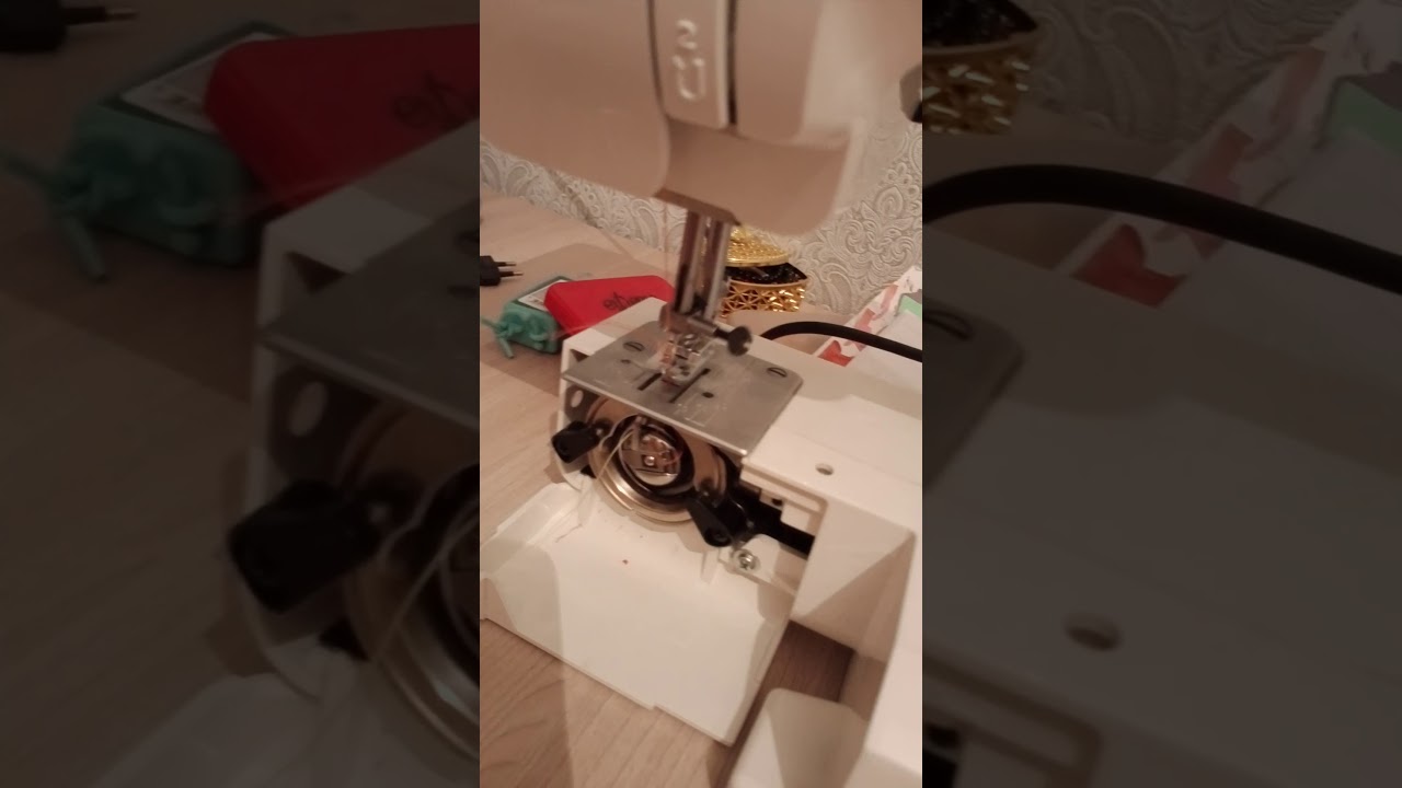 объяснение швейной машинки JANOME 5500.