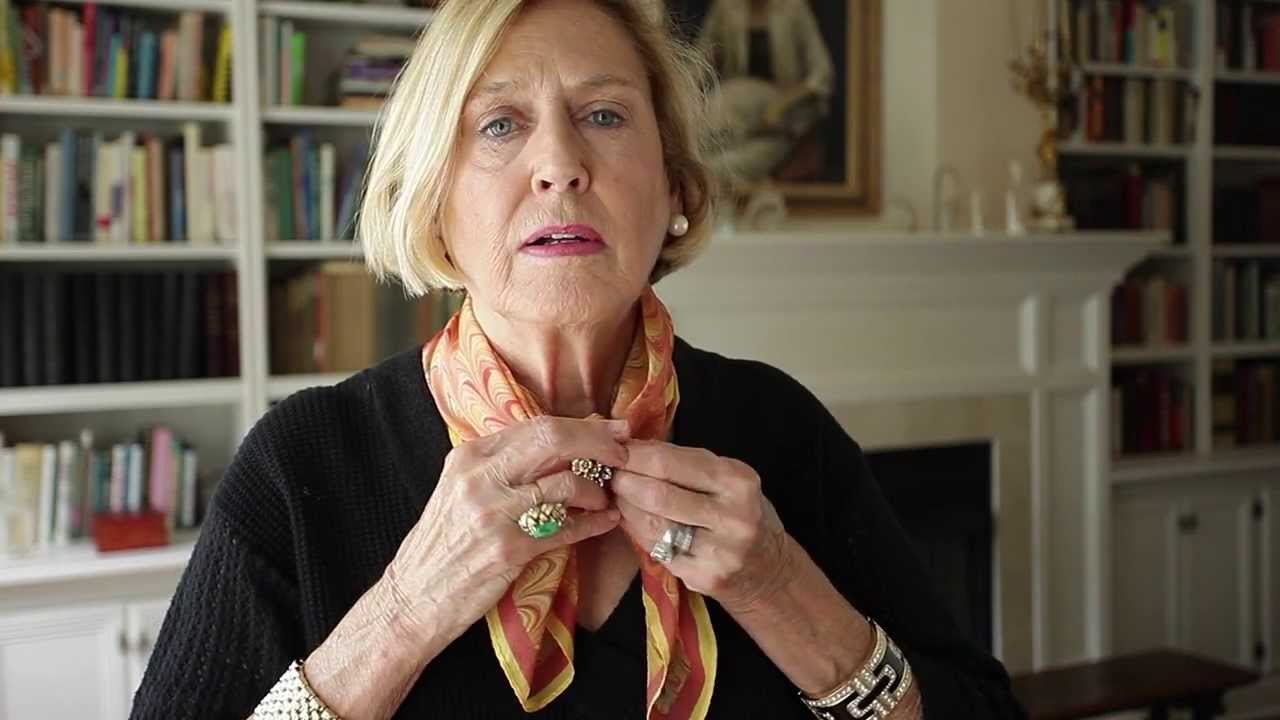 Square Knot Scarf Tying