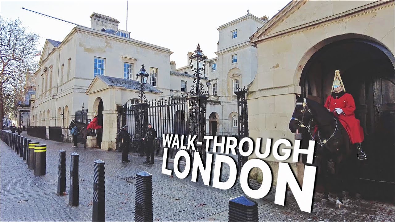 LONDON Walk 🇬🇧 - Day stroll along Trafalgar Square ⛲️, Royal horse guards 🐎 and St. James's 👑⚜️