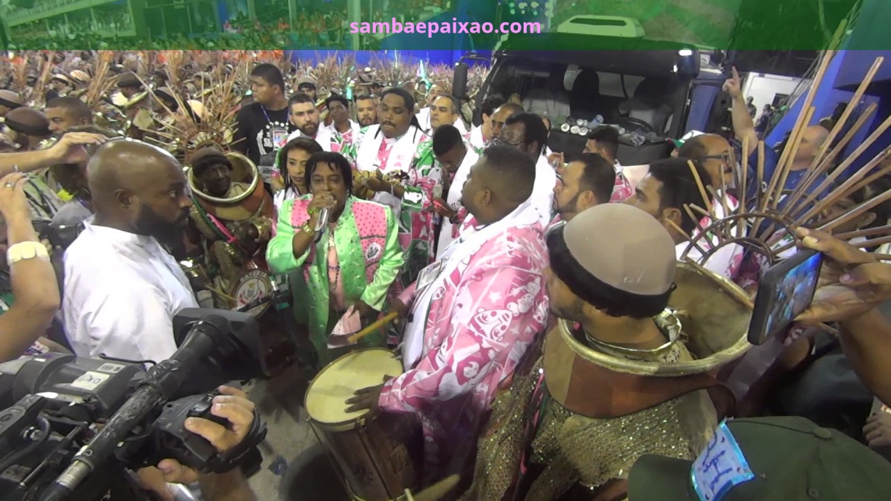Carnaval 2017: Estação Primeira de Mangueira Início de Desfile