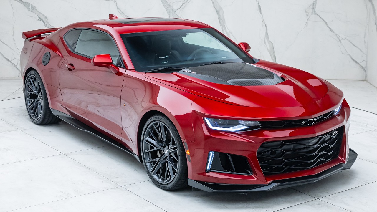2018 Chevrolet Camaro ZL1 - Garnet Red - Walkaround + Engine & Exhaust Sound
