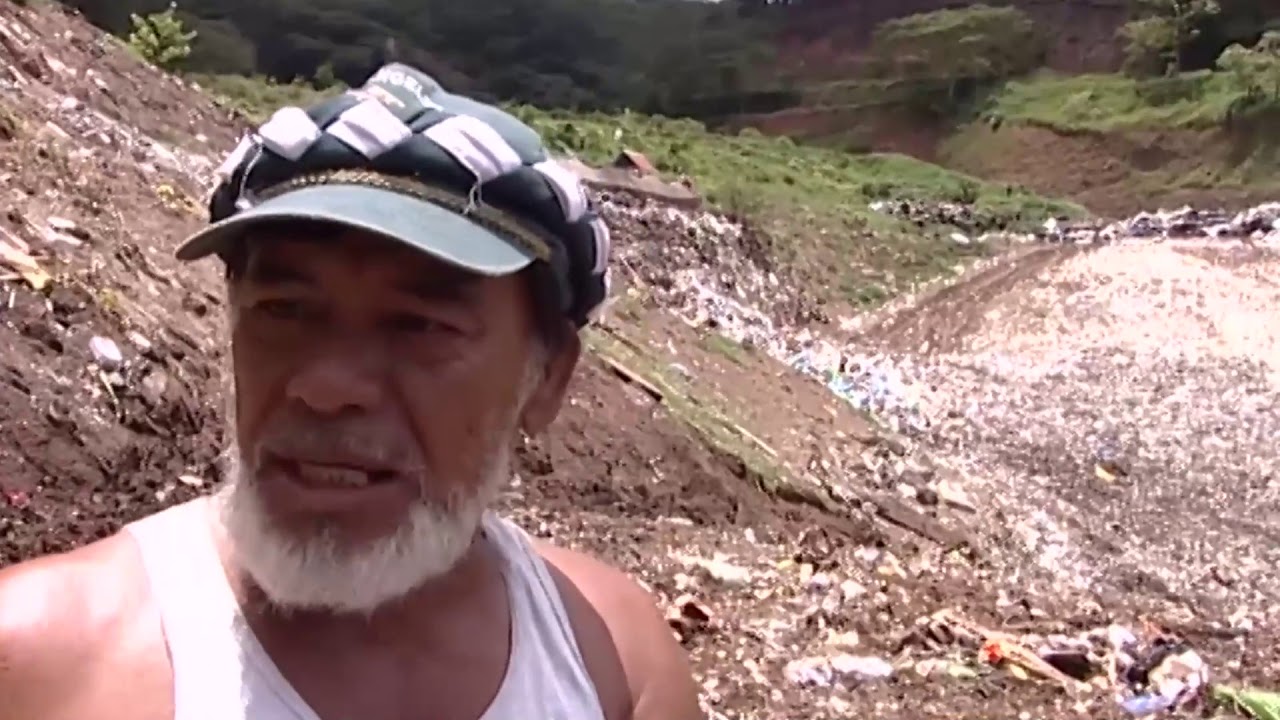 Tahiti, ils fouillent les décharges pour survivre