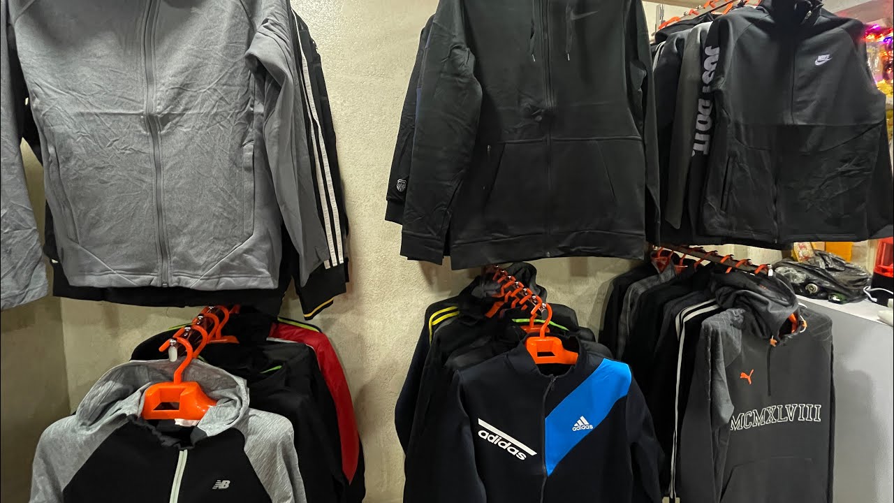 Branded Upper tracks are back with Branded Feather Balnkets at Darjeeling Thrift Store 😱😱😱