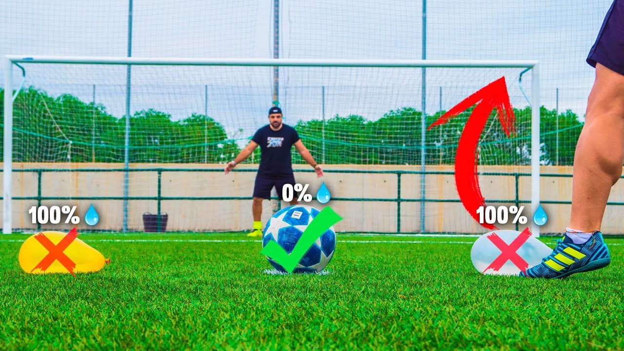PENALTI SORPRESA *Con GLOBOS de AGUA* ¡Retos de Fútbol!