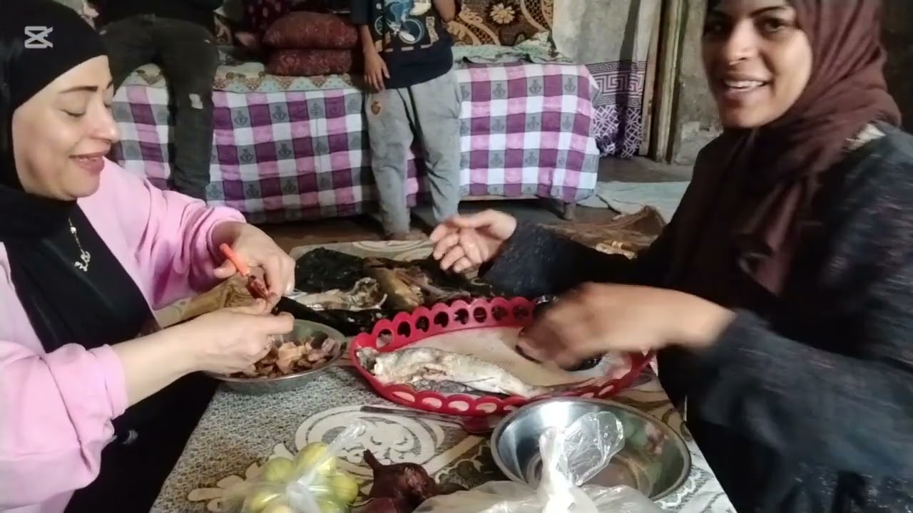 احلى فسيخ ورنجه من عند ام ادم مفيش احلى من لمه ام ادم ♥️♥️😋