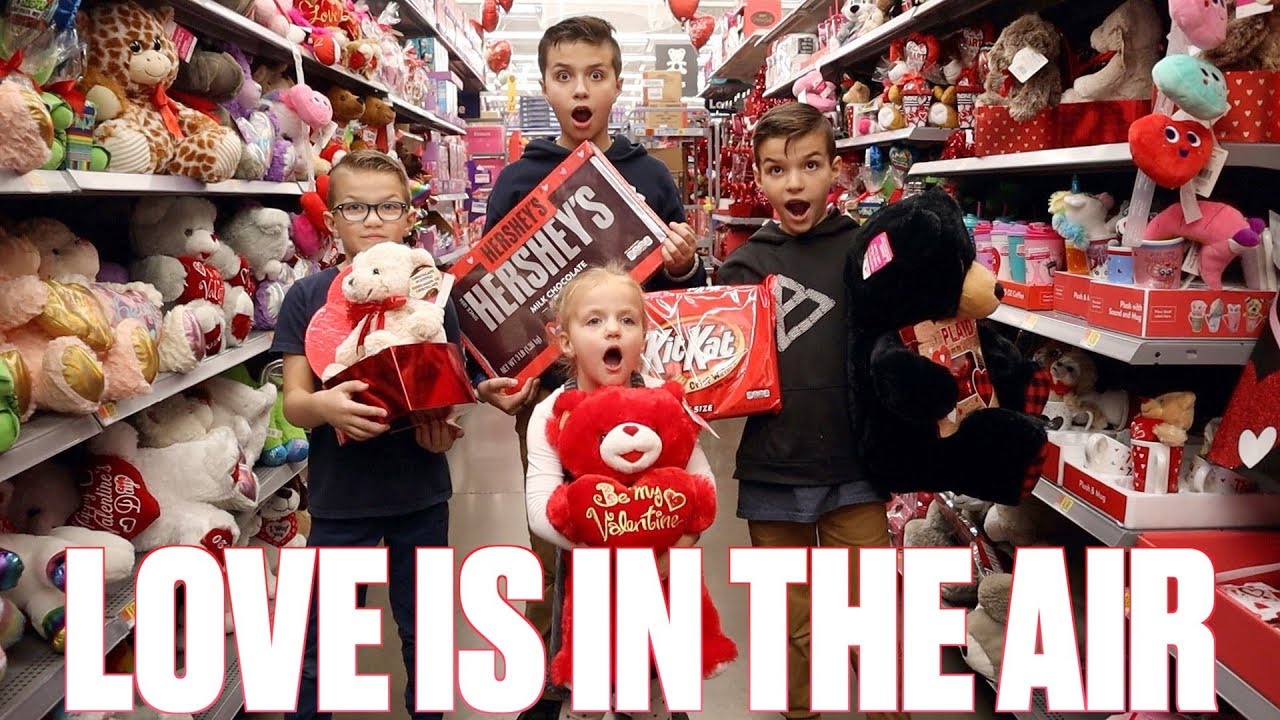 VALENTINE'S DAY SHOPPING FOR CRUSH | BUYING CLASS VALENTINES AND GIFTS FOR SECRET CRUSH