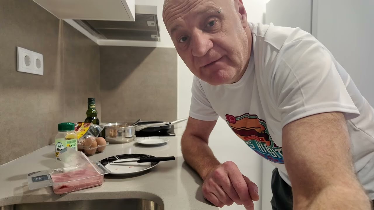 Cooking with Higgitt Spanish style￼￼, #benidorm