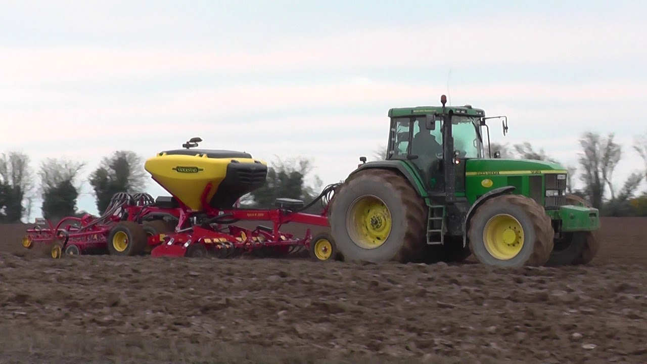 John Deere 7810 & Vaderstad Spirit sowing Beans