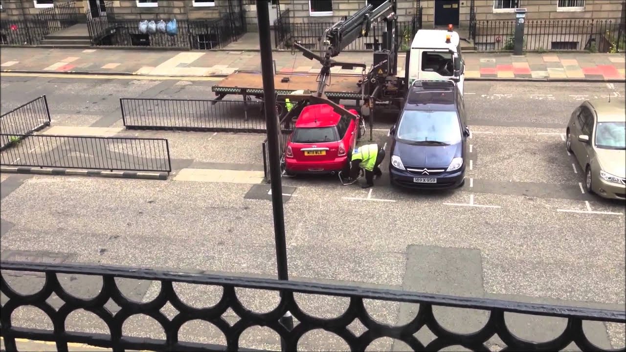 [HD] Car damaged when removed by City of Edinburgh Council!