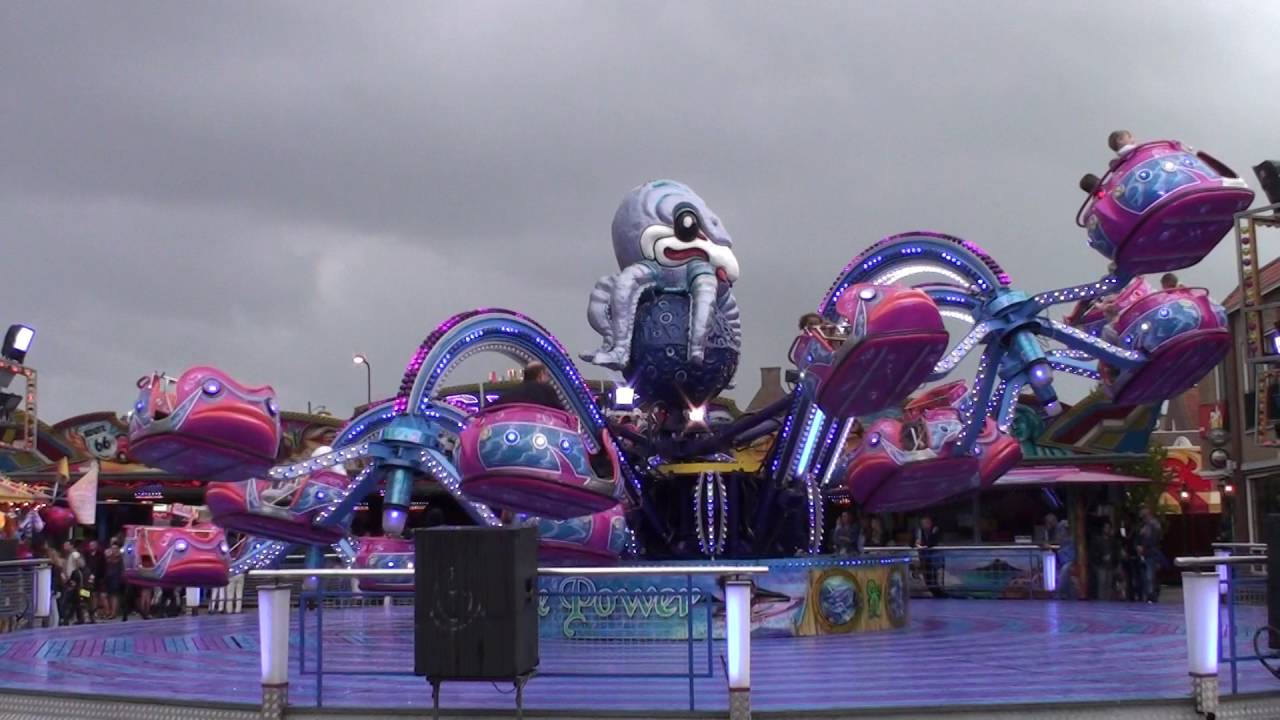 Blue Power Polyp, Kermis Volendam, 4 9 2016