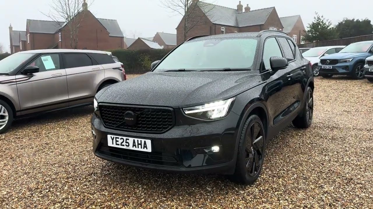 Volvo XC40 2.0 B4 MHEV Plus Black Edition DCT Auto Euro 6 (s/s) 5dr
