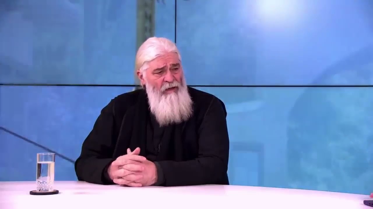 Poate intra în biserică femeia care este în perioada?
