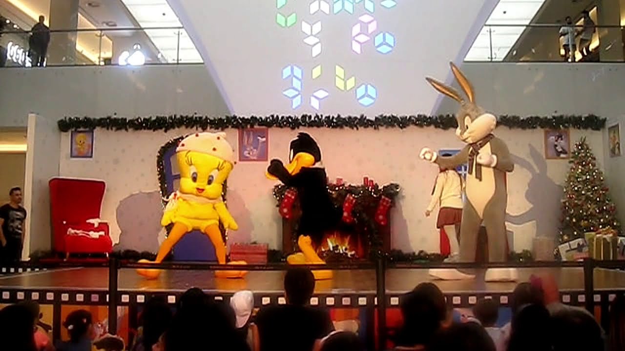 Looney Tunes' Bugs Bunny, Daffy Duck, Sylvester and Tweety Bird's Live  Stage (Full) Show in Dubai