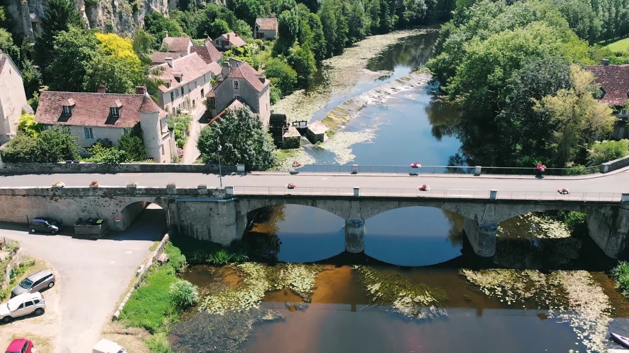 🛩️ Drone Footage - Angles-sur-l'Anglin - DJI Mavic AIR