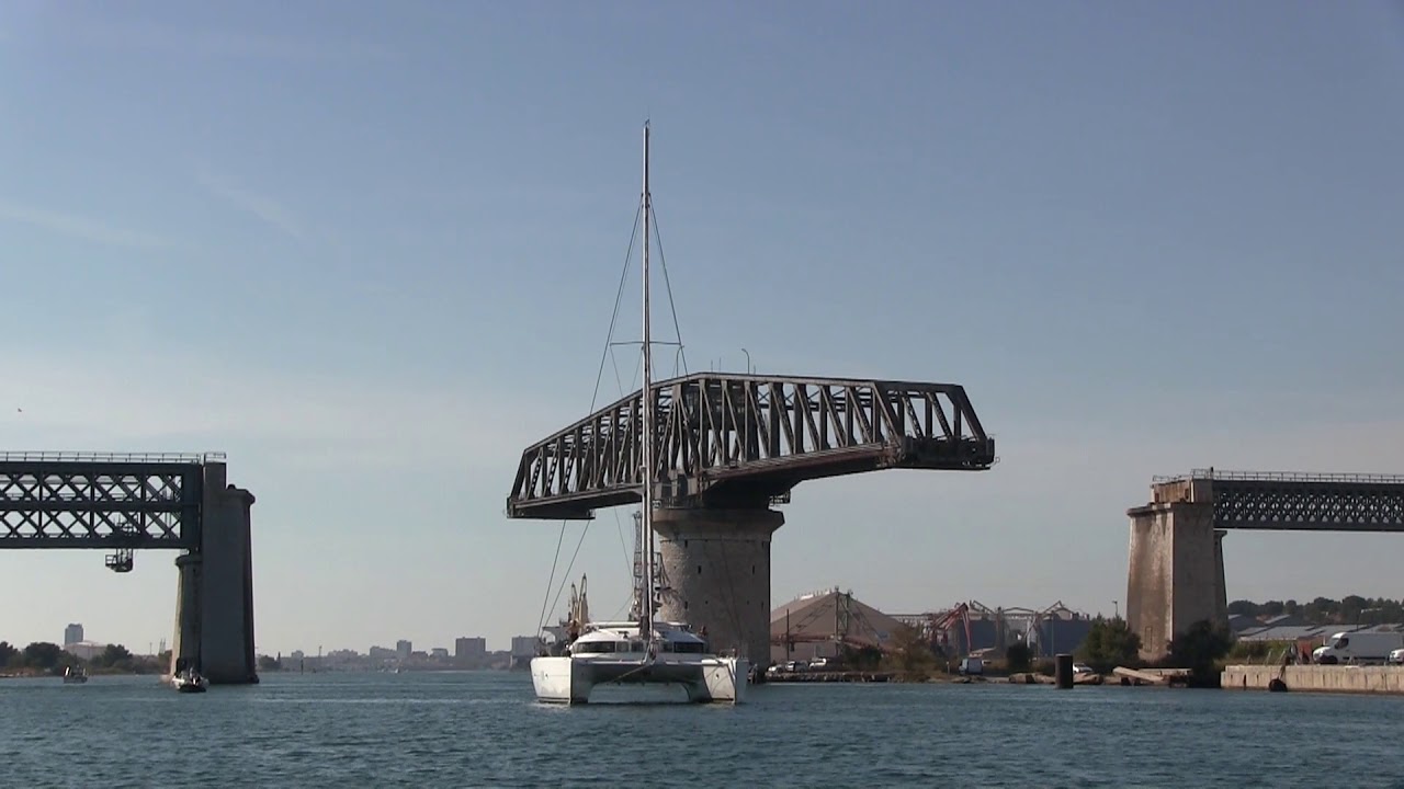 VIADUC FERROVIAIRE  du Canal de CARONTE  / MARTIGUES