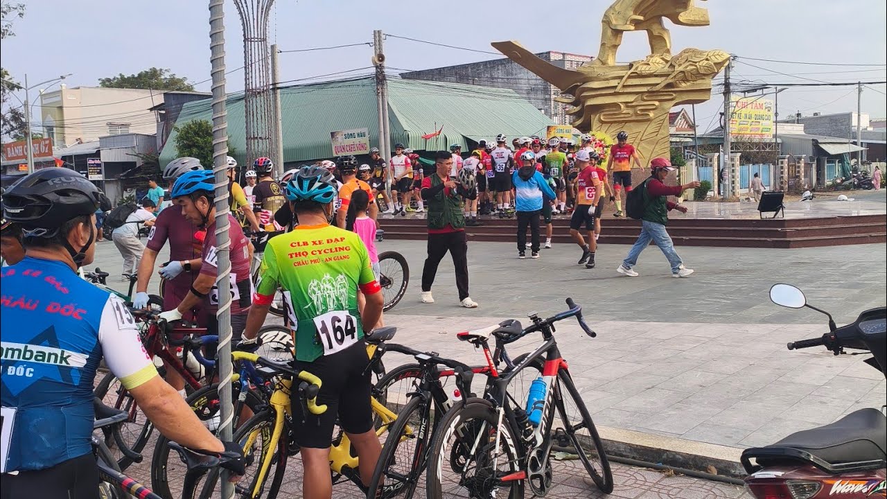 Giải xe đạp mừng Đảng mừng Xuân xã Châu phú mở rộng năm 2026