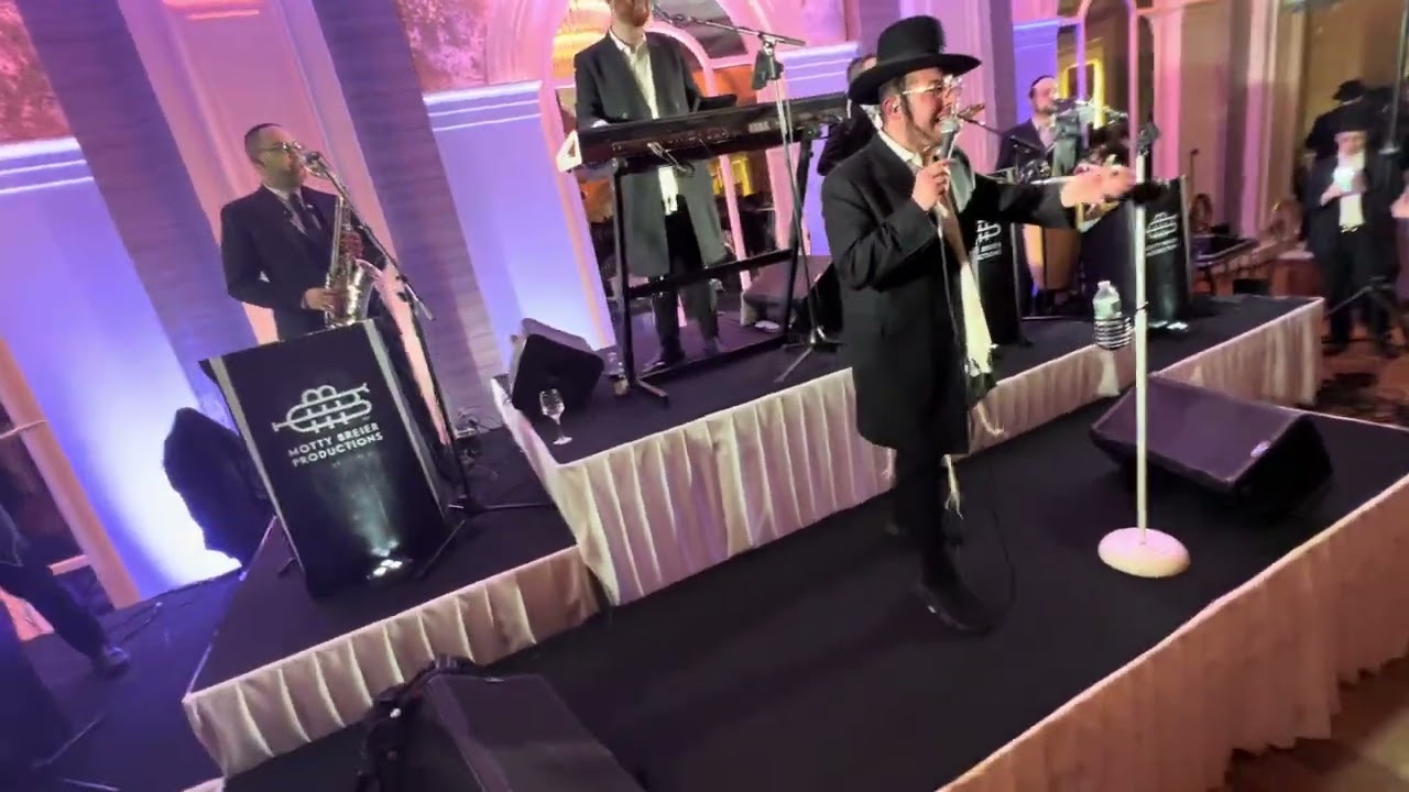 Motty Brier on keys & Getzy & Kalmy Schwartz & first dance
