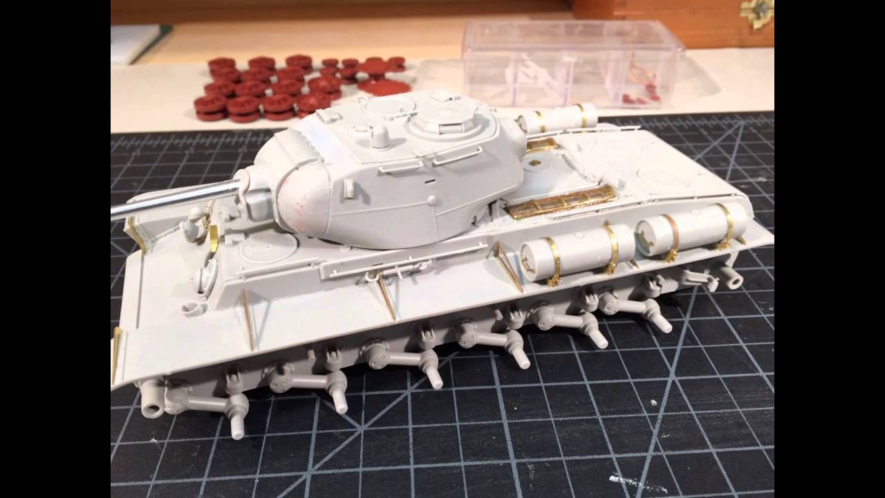 Trumpeter KV-1S  1/35 Scale