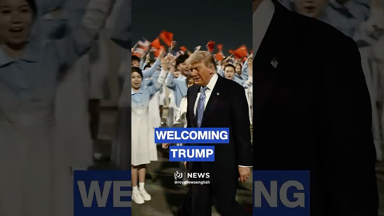 🇨🇳 🇺🇸 Chinese students welcome Trump upon arrival in Beijing