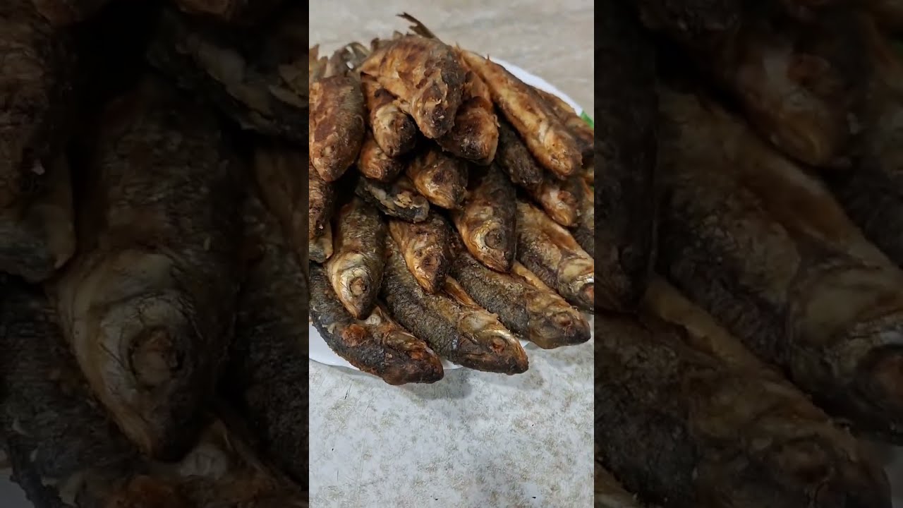 Дедушка рыбак показал, как вкусно надо рыбу жарить/Жареный ЕЛЕЦ на сковороде/Готовим дома